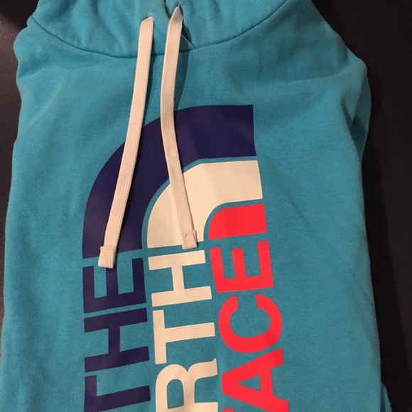The North Face hoodie. - Picture 6 of 7